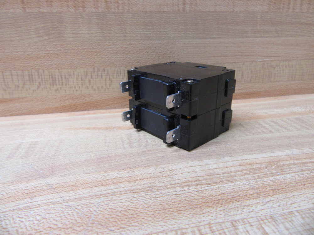 IDEC/ IZUMI NRAN-2100-1A-AA 2 Pole Circuit Protector RNAN21001AAA