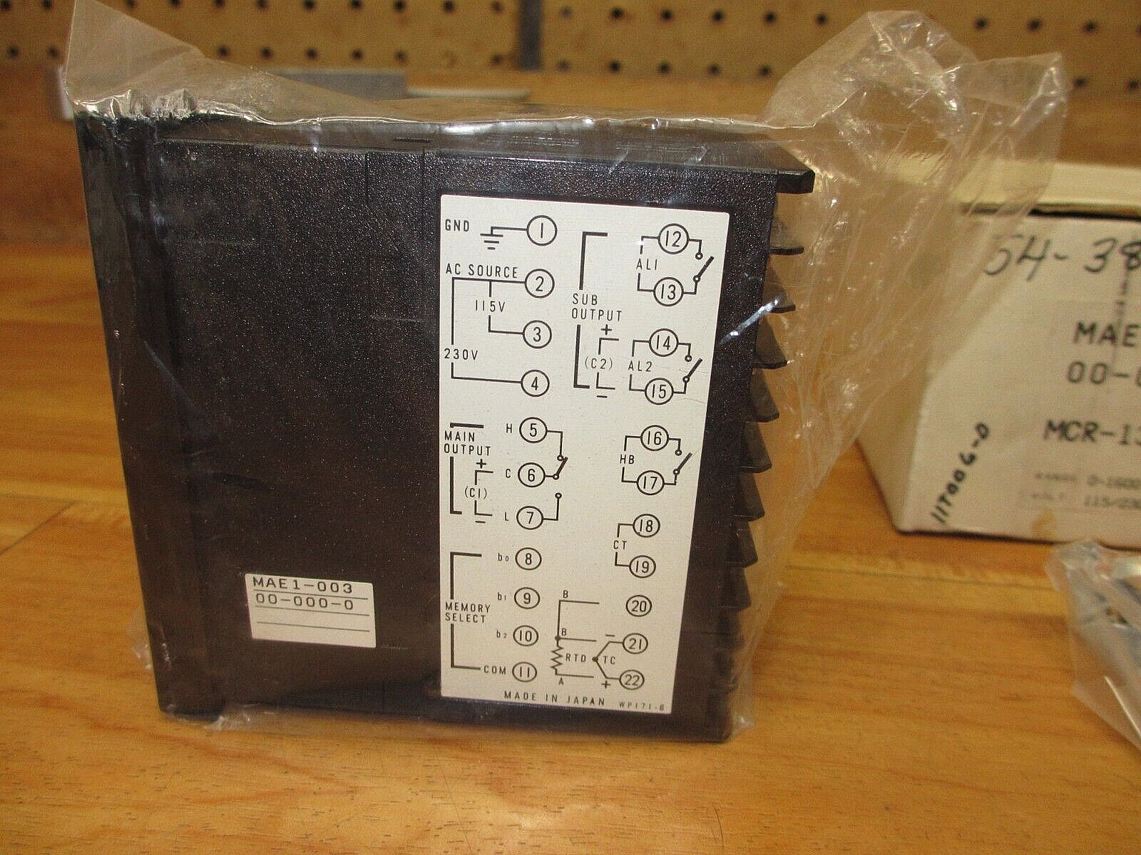 Barber Colman MAE1-003-00-000-0 *NEW* Temperature Controller 0-1600 Deg F 115V