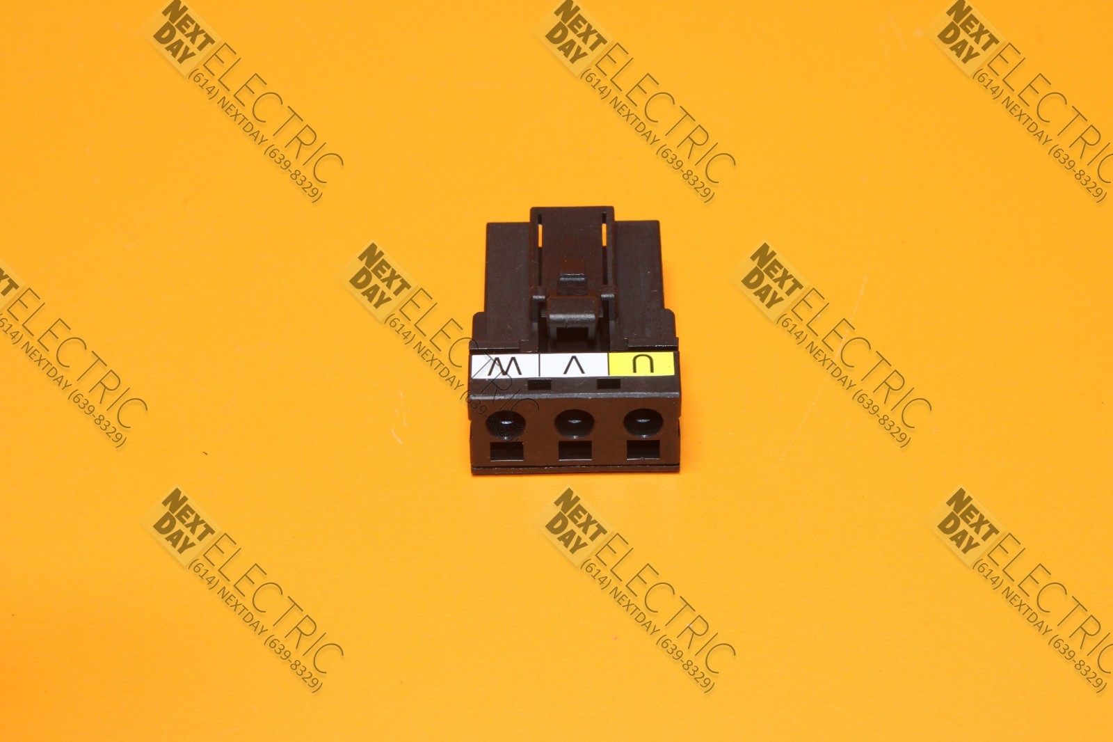 TE Connectivity, 1-2013522-3, Yaskawa 160835-1 Connector Socket Female Plug amp