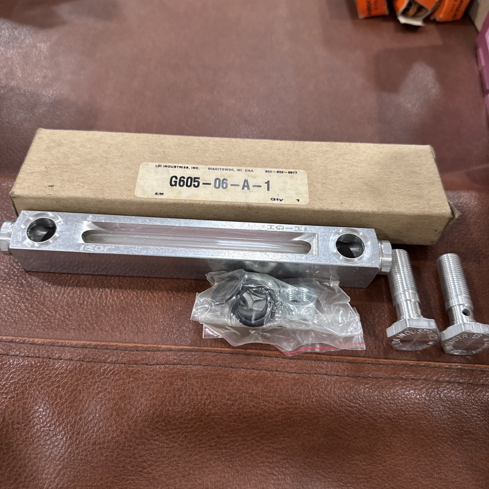 LDI Industries G605-06-A-1 Oil Sight Gauge, 6″ Centers