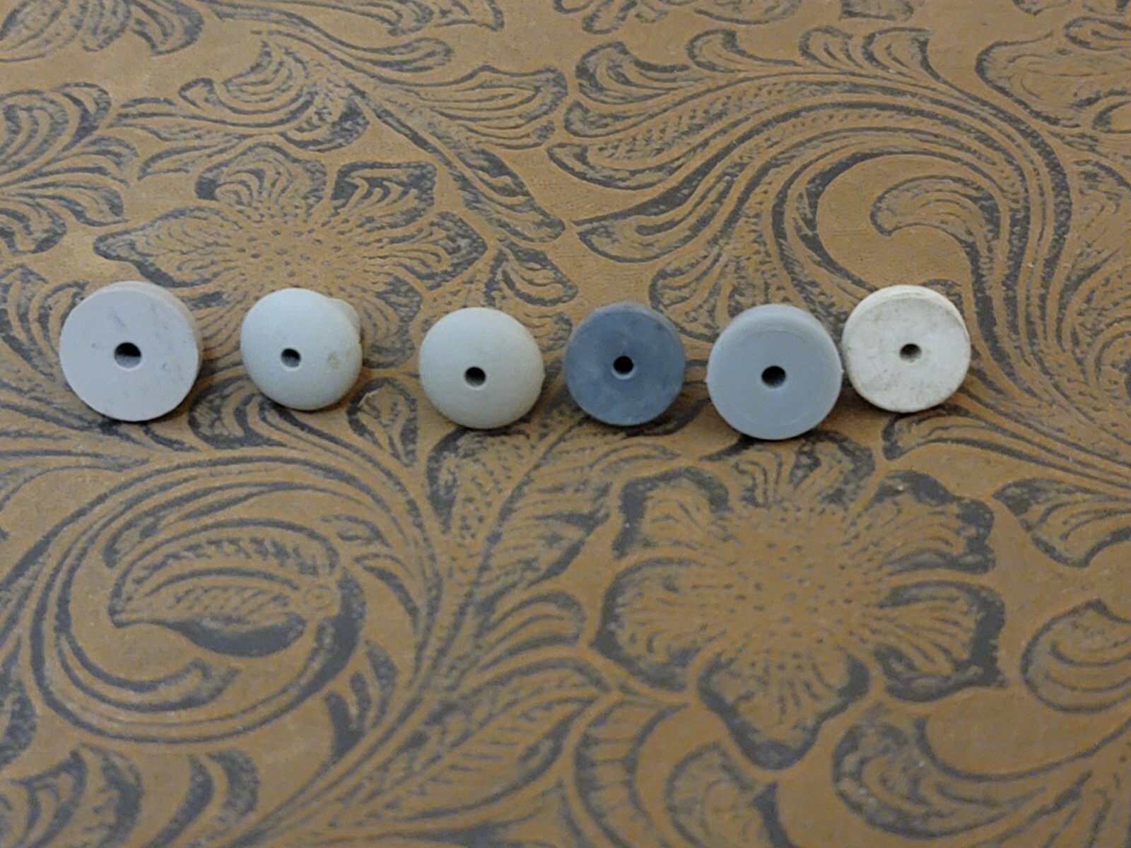 Approximately 215ct Door Stop Silencers Bumpers – Various Brands & Colors 1/2″ ങ
