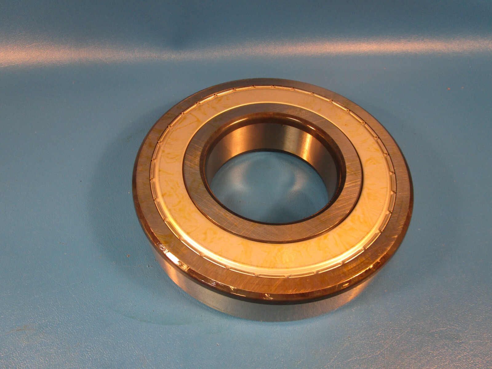 SKF 6318 2Z JEM, Double Shielded Radial Ball Bearing, Bore 90 mm, OD 190 mm
