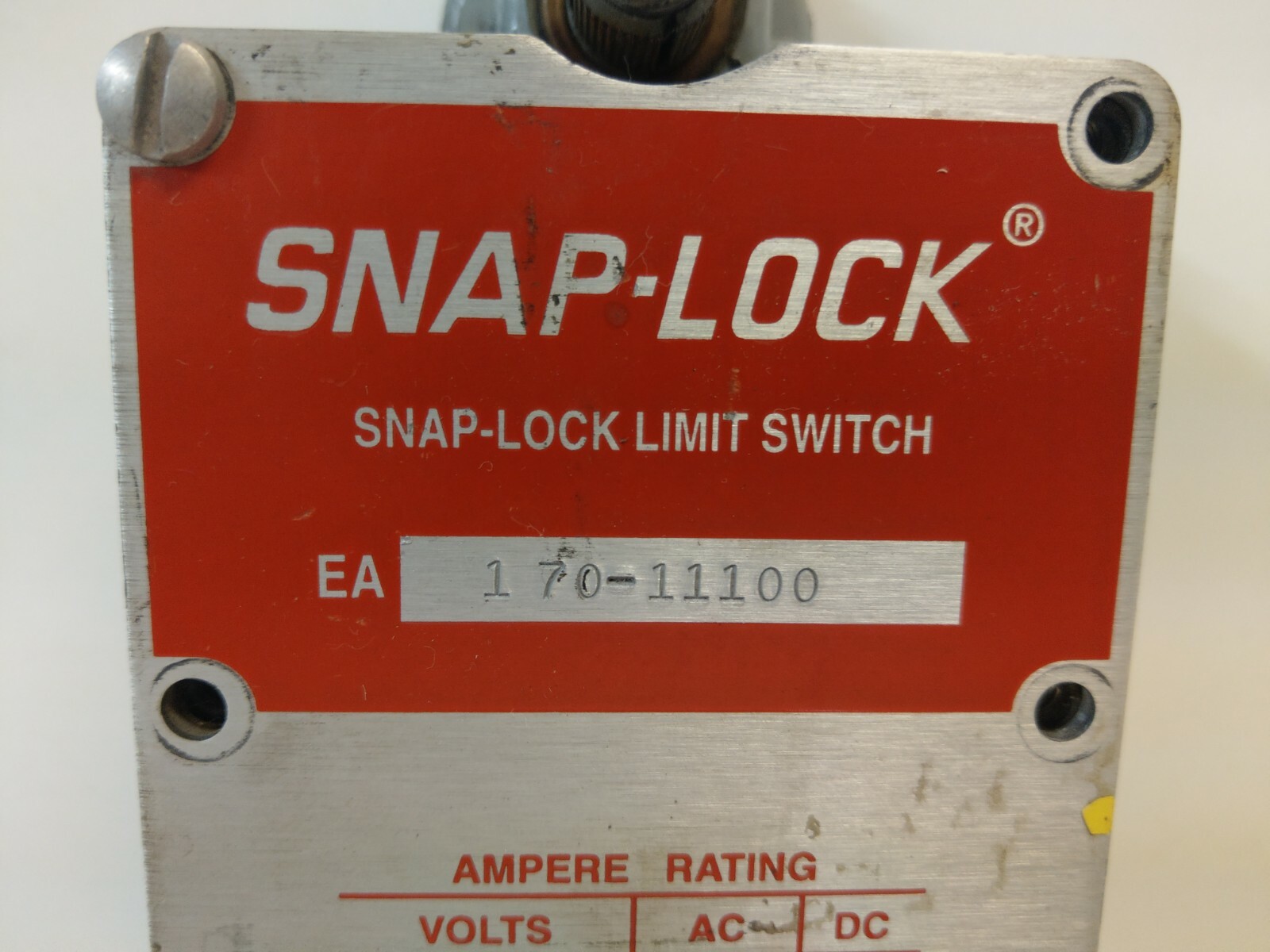 GOOD USED! NAMCO SNAP-LOCK LIMIT SWITCH 170-11100