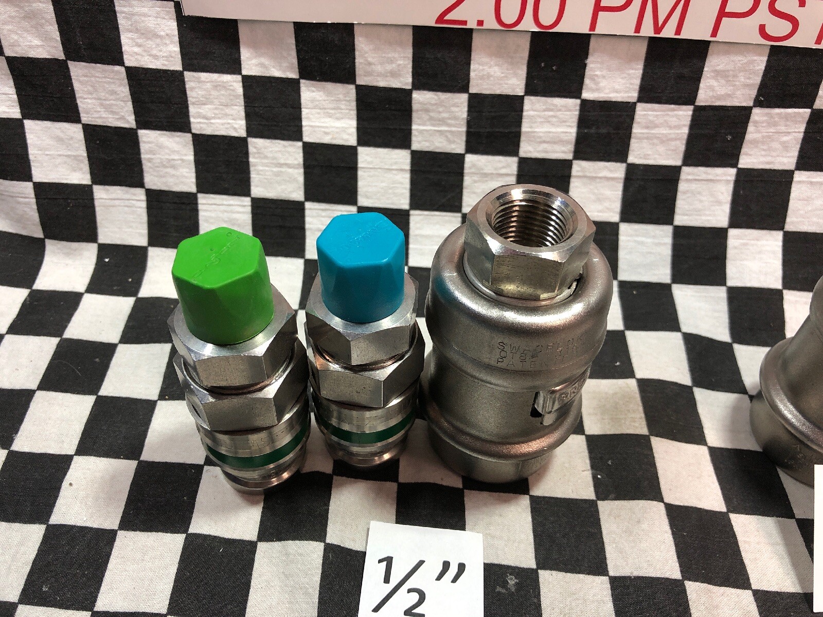SWAGELOK Quick Connect 1/2″ & 3/4″ SS-QT8-B-316, SHIPSAMEDAY, Lot Of 4, #1615N2