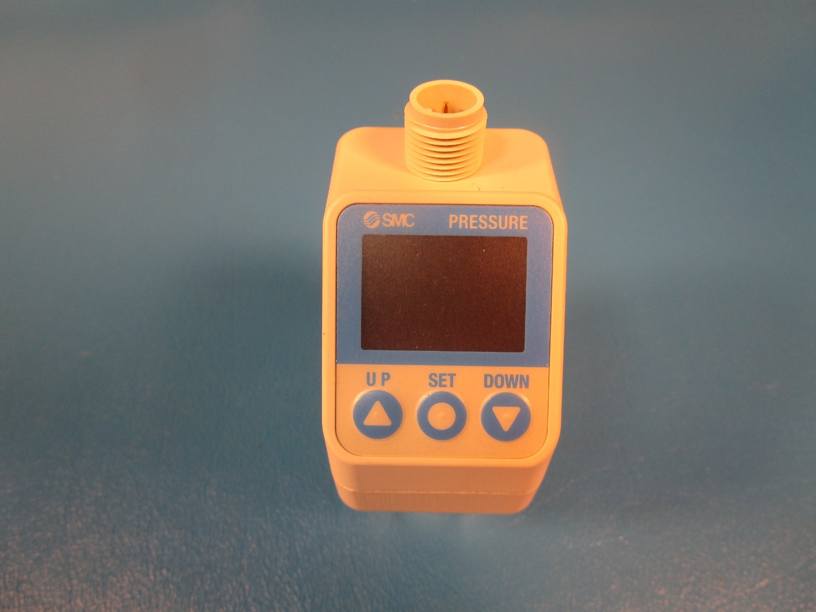 SMC ISE70-N02-L2, DIGITAL PRESSURE SWITCH, W/2-COLOR DISPLAY