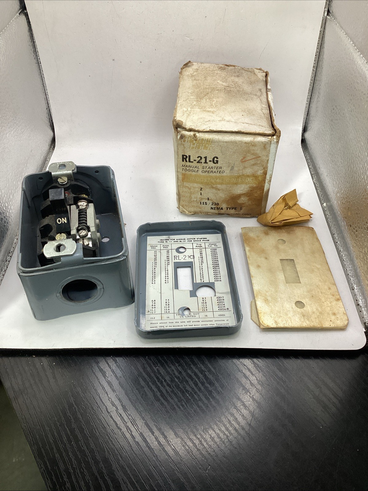 ARROW HART RL-21-G / RL21G Manual Starter NEMA 1 Enclosure 2 Pole 115/230V