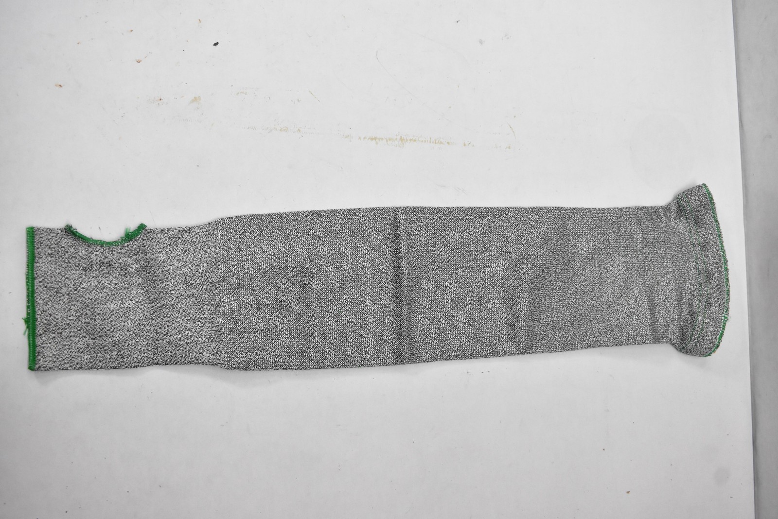Superior Glove Cut Resistant Arm Sleeves Pair Thumbhole ANSI A2 KTA 22.5″ L