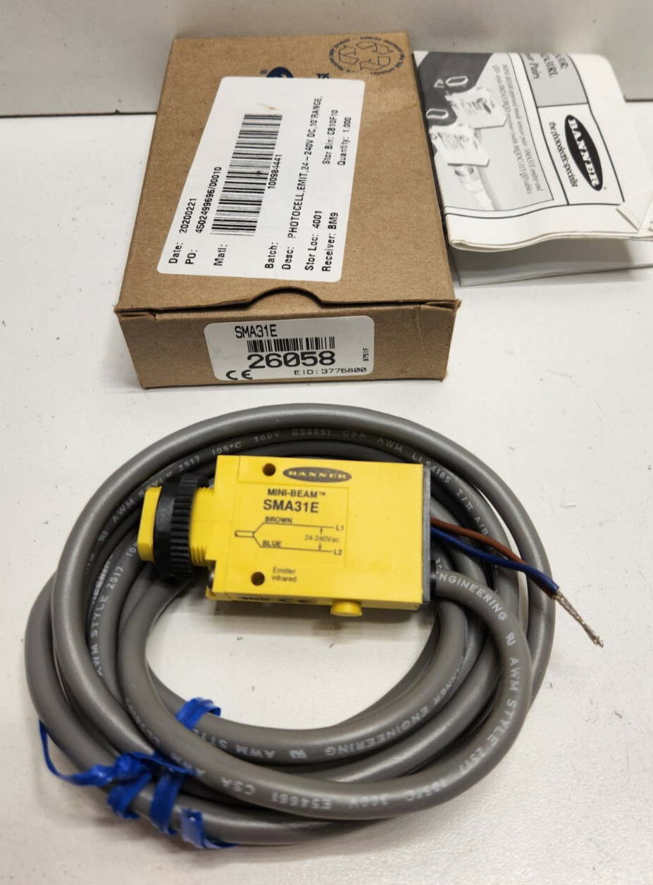 NEW IN BOX! BANNER 24-240V MINI-BEAM PHOTOELECTRIC SENSOR EMITTER 26058 SMA31E