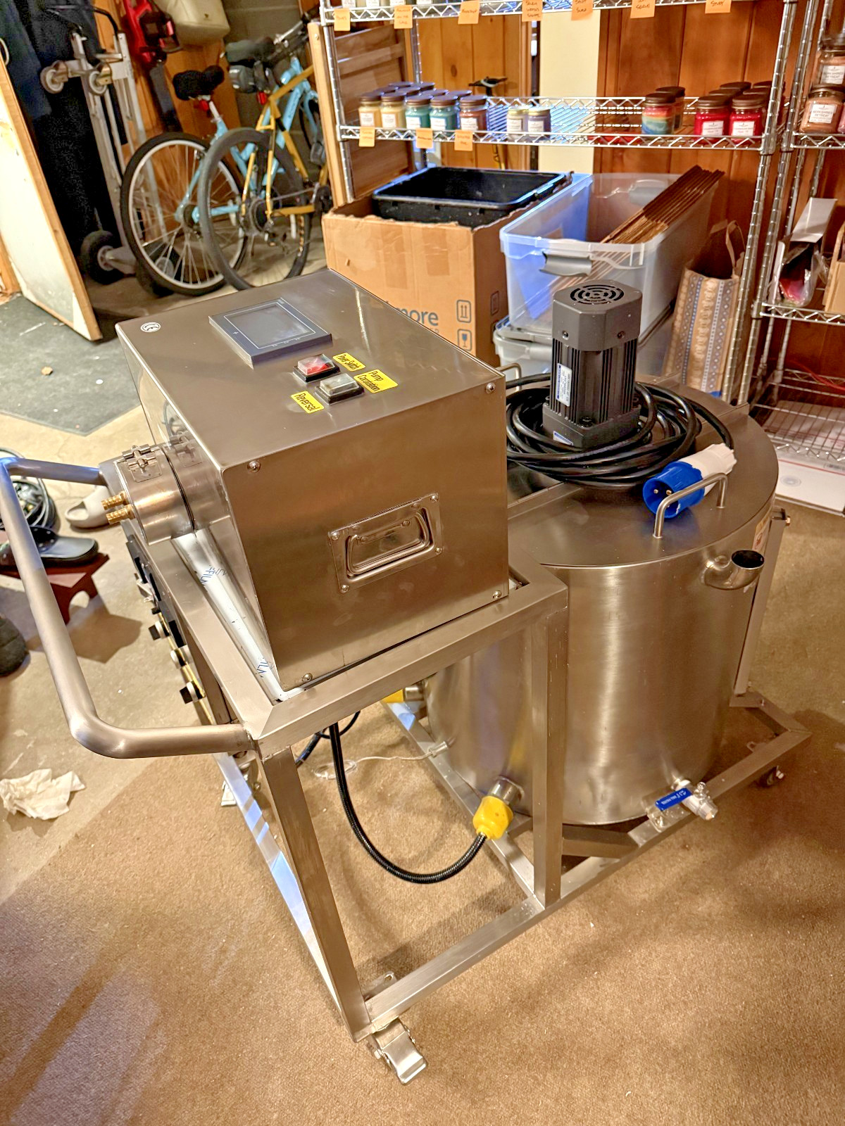 Wax or Liquid Melting/Mixing/Pumping Machine