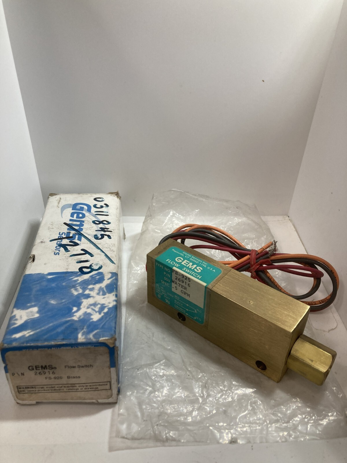 GEMS 26916 FLOW SWITCH TYPE FS-925 05 GPM NIB