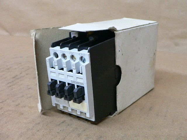 Siemens 3Th30 22-0Ak6 Contactor Relay 4Pole 2No/2Nc Ac Screw Terminals 110/120V