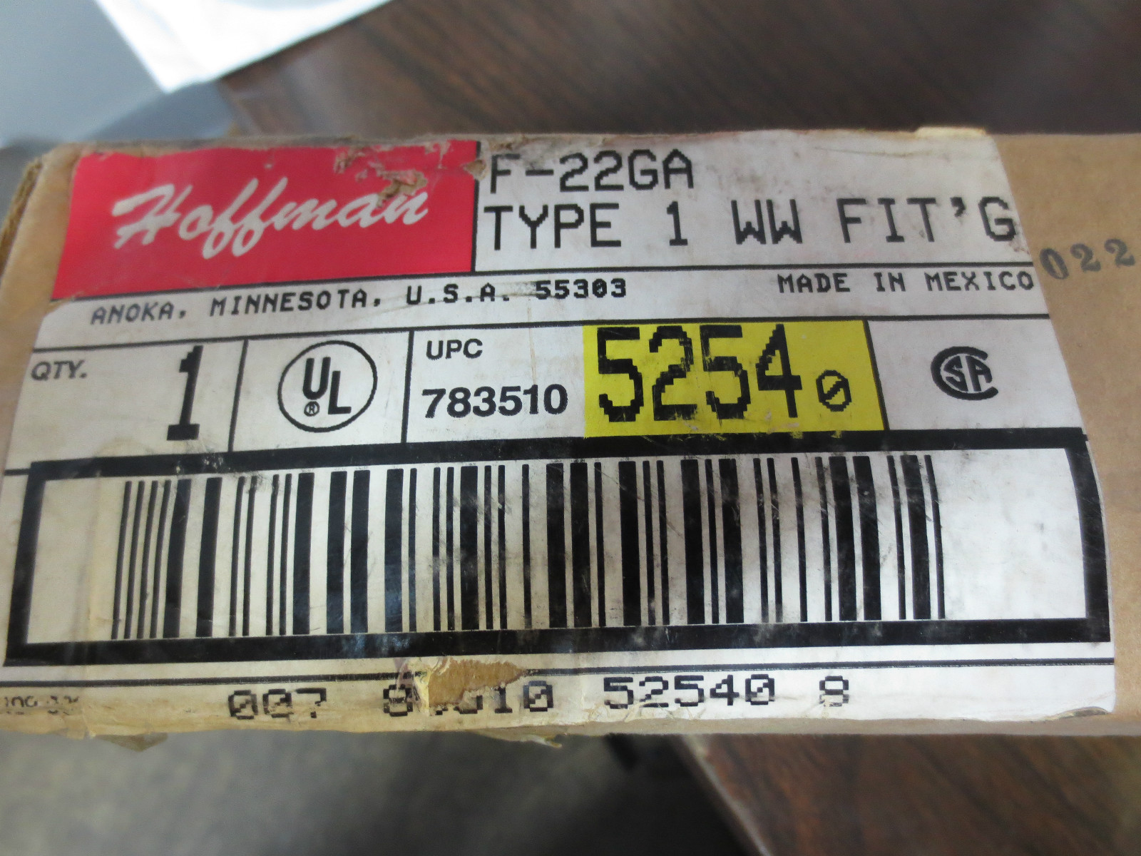HOFFMAN F-22GA TYPE 1 WIREWAY WITH FITTINGS – TELESCOPING – NEW in BOX 2.50×2.50