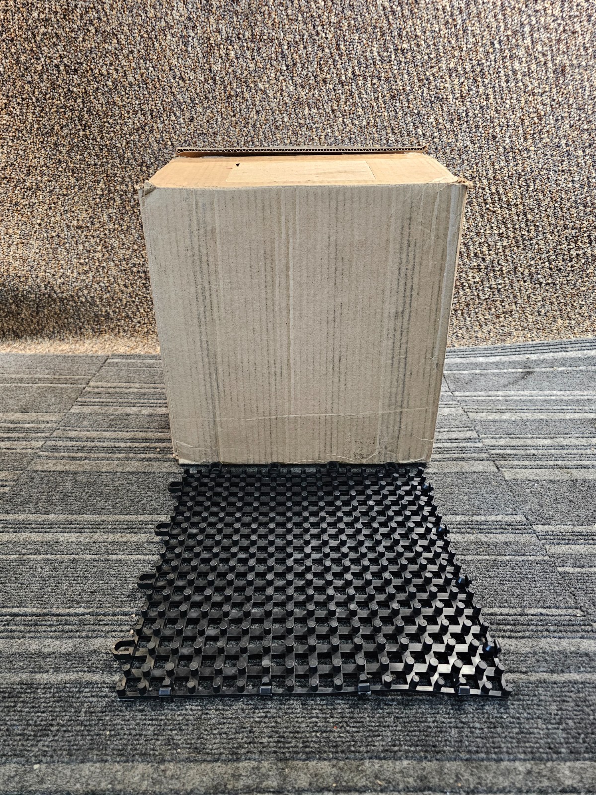 (QTY 25) Duragrid DNSBLAK 12” L X 12” W, Indoor Non-Slip Pool and Spa Matting