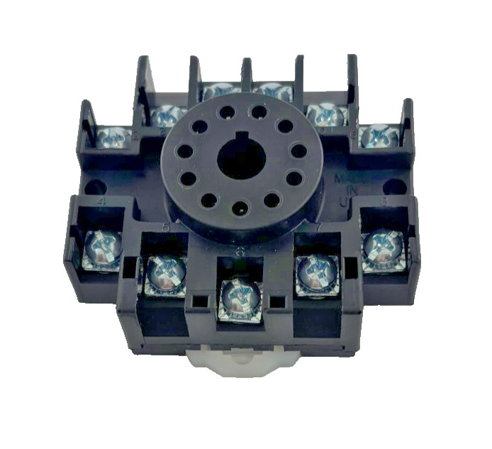 Custom Connector 0T11-PC – 300V 10A Socket Connector Industrial Electrical