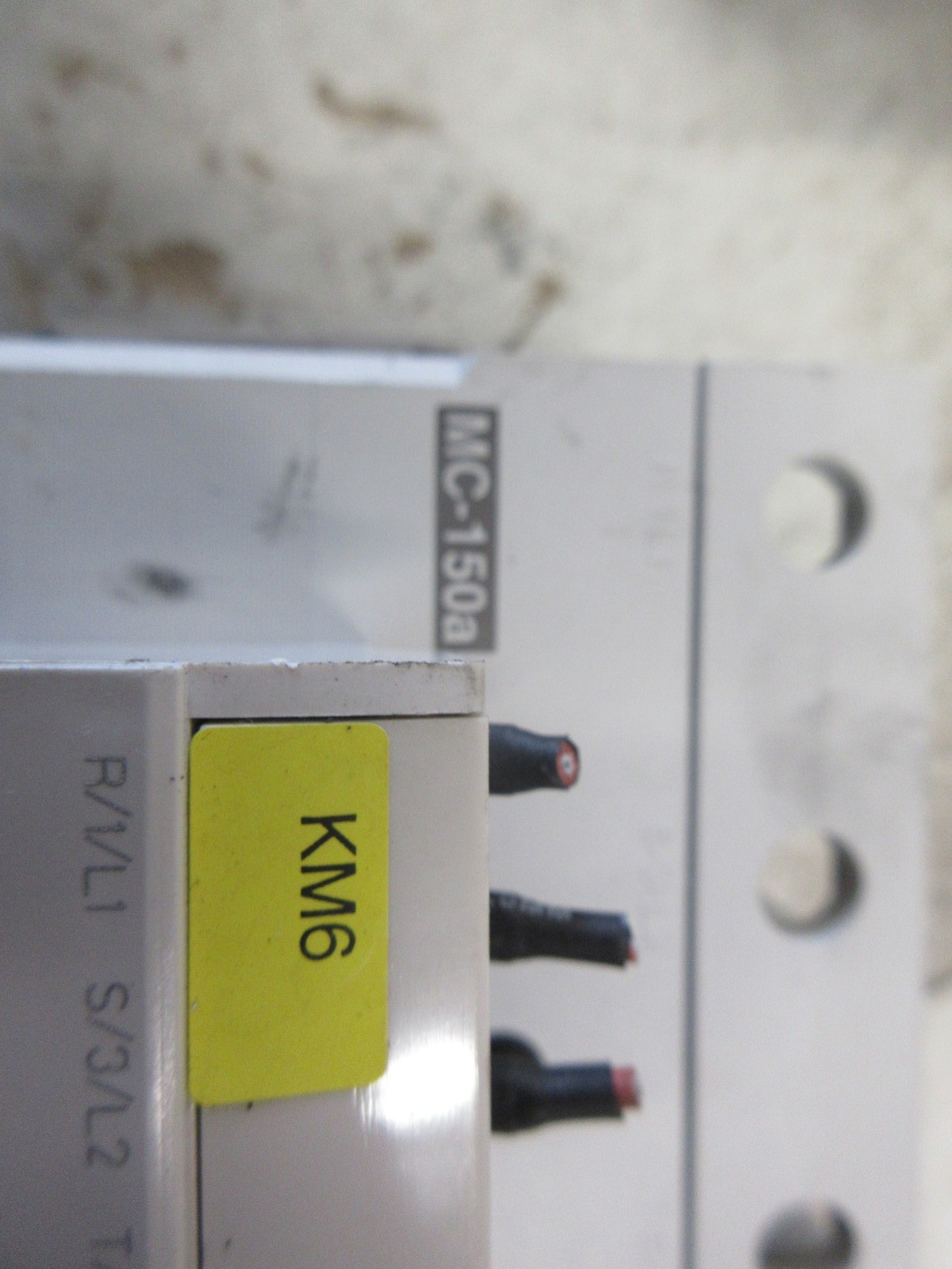 LS Metasol Size 4 Contactor MC-150a 24VDC Coil 250A 600V (2) Aux Contacts Used