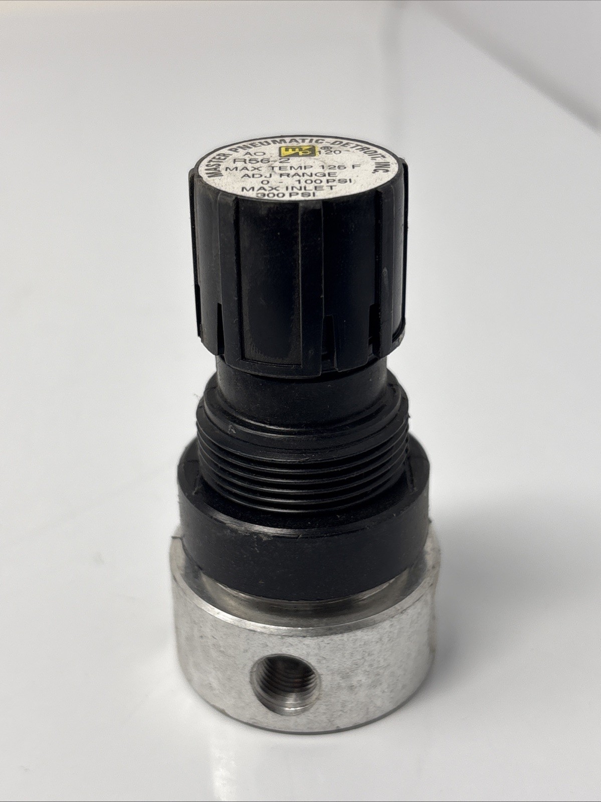 NEW Master Pneumatics Filter Regulator 519 R56-2 *FREE SHIPPING*