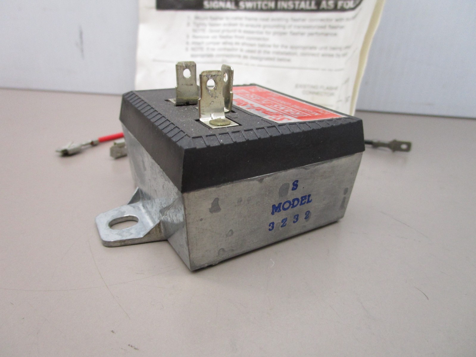 Signal-Stat 252 Trans-Flash Vehicle Flasher 12-Volt / Neg-Ground Model 3232