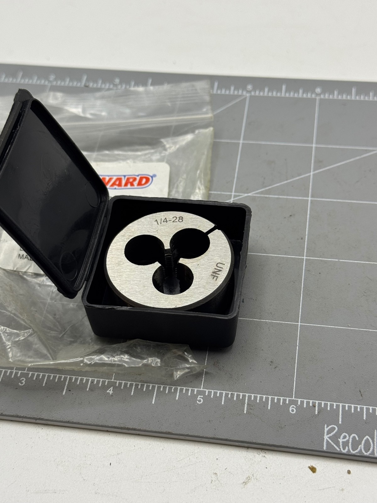Westward Carbon Steel Die 1/4-28 UNF Threading Round Die 1-1/2 OD Tool With Case