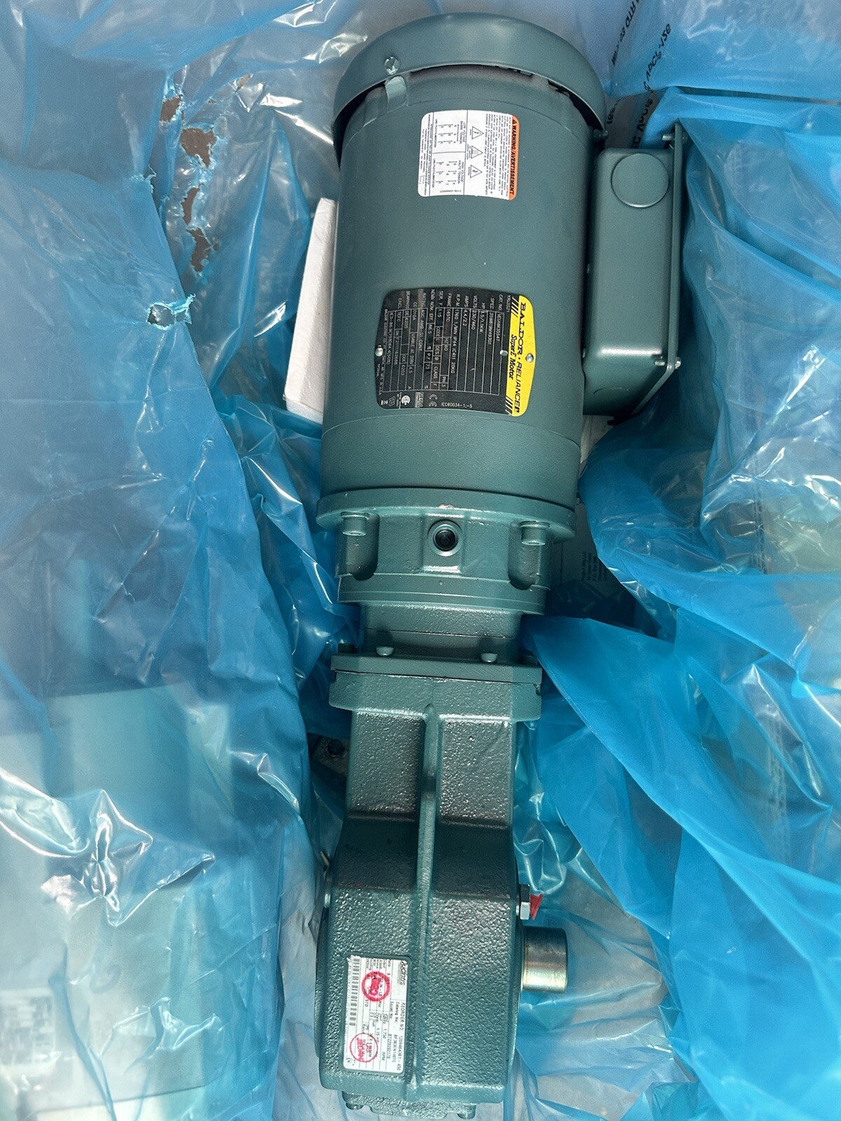 Baldor Reliance Super E Motor VEUH3554T 1.5HP 230V w/ Quantis Reducer BF383CN140
