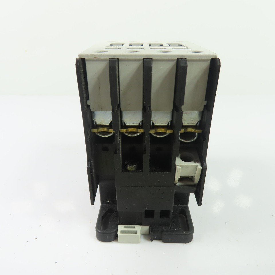 General Electric CL04A310M 3-Pole IEC Contactor 60A 110V/120V Coil 20HP/25HP 3Ph