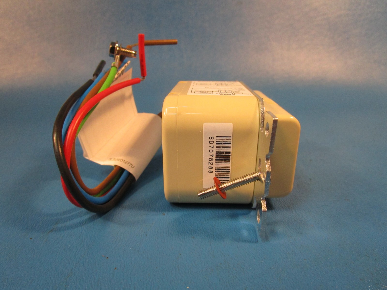 SCHNEIDER SLSUWD1277UI, WALL SWITCH, ULTRASONIC OCCUPANCY SENSOR, Ivory Color