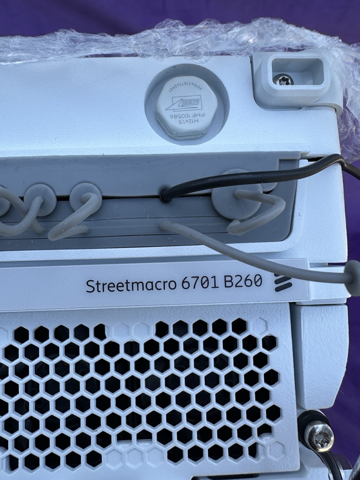 Ericsson 5G NR mmWave 39GHz Streetmacro 6701 B260 Radio Antenna AAU BFF 901 32/1