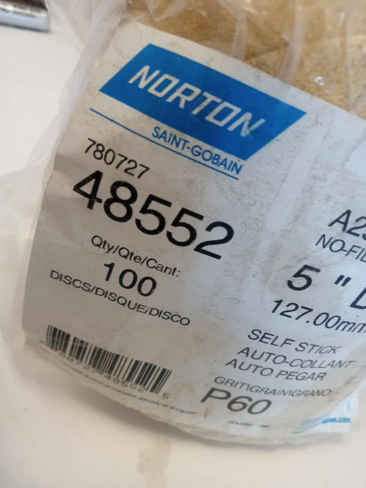 Norton 780727-48552 5″ Dia PSA Disc Roll: 60 Grit, Aluminum Oxide Medium Grade,