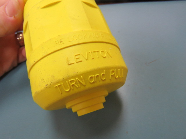 LEVITON 6033Y Qty of 2 per Lot Connector Boot Thermoplastic Elastomer Yellow