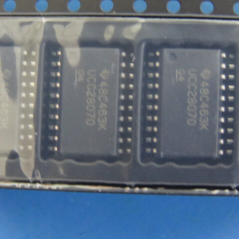 TI UCC28070DWR Qty of 4 per Lot IC PFC CTLR CCM ADJUSTABL 20SOIC