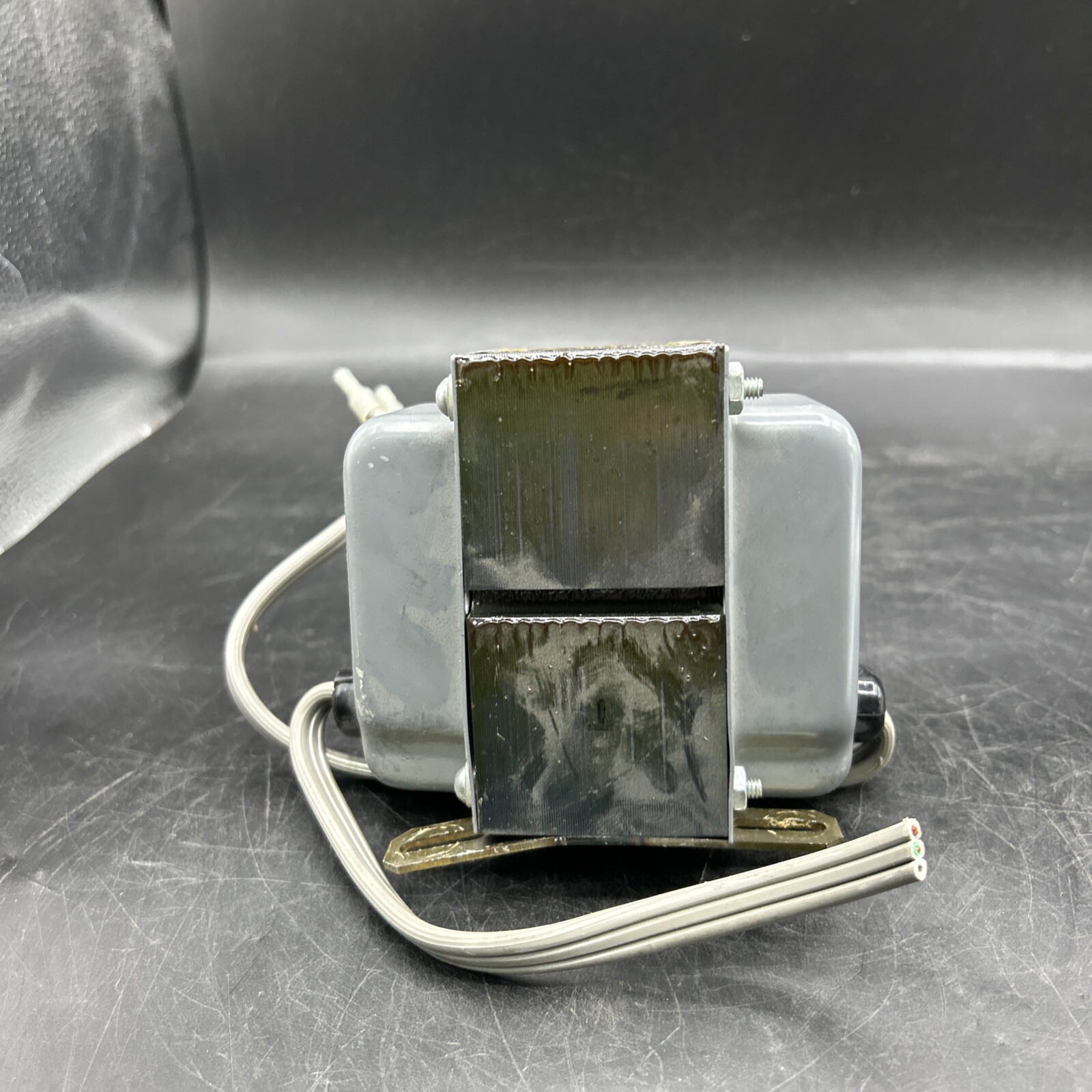 STANCOR GISD-150 ISOLATION TRANSFORMER INPUT: 230V 50/60Hz OUT: 115V 150VA 1.30A