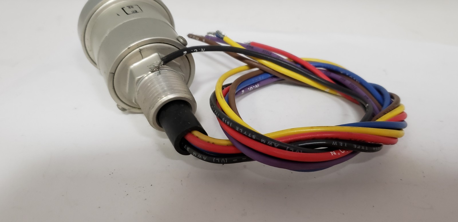 CUSTOM CONTROL SENSORS, INC. 611GM1 PRESSURE SWITCH, 500PSIG, 5A, 125/250VAC NNB