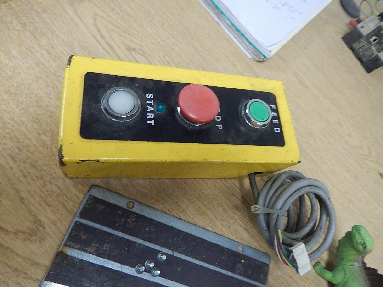 Izumi 41-10650 ABS 300 Feed/Stop/Start Pendant Button Controller “B”