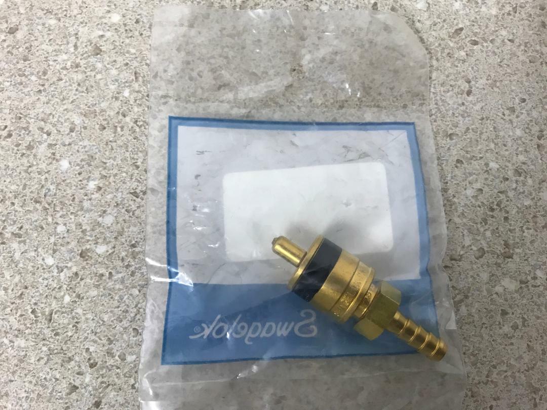 Swagelock B-QC4-S-4HCK1 NEW