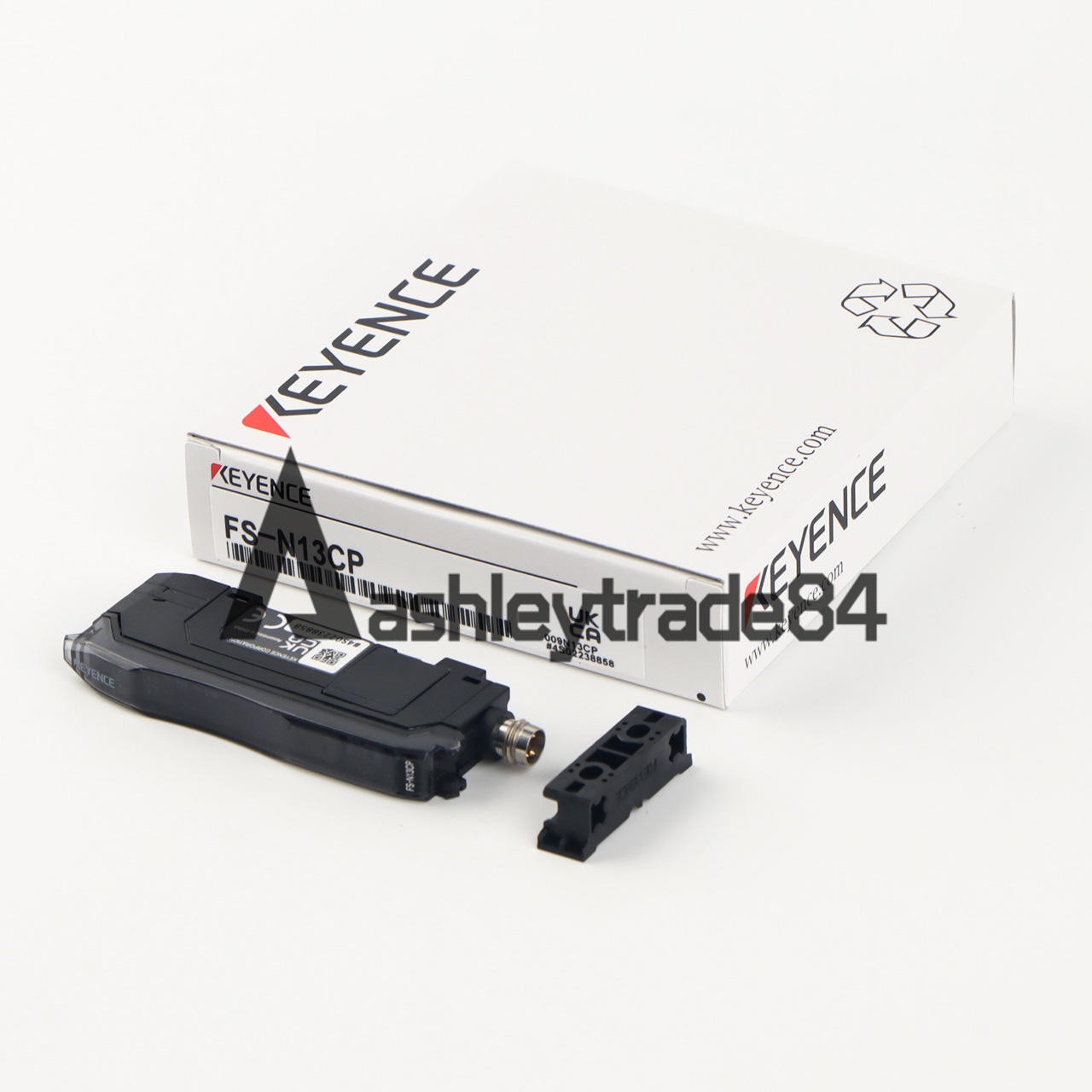 ONE NEW KEYENCE FS-N13CP optical fiber amplifier