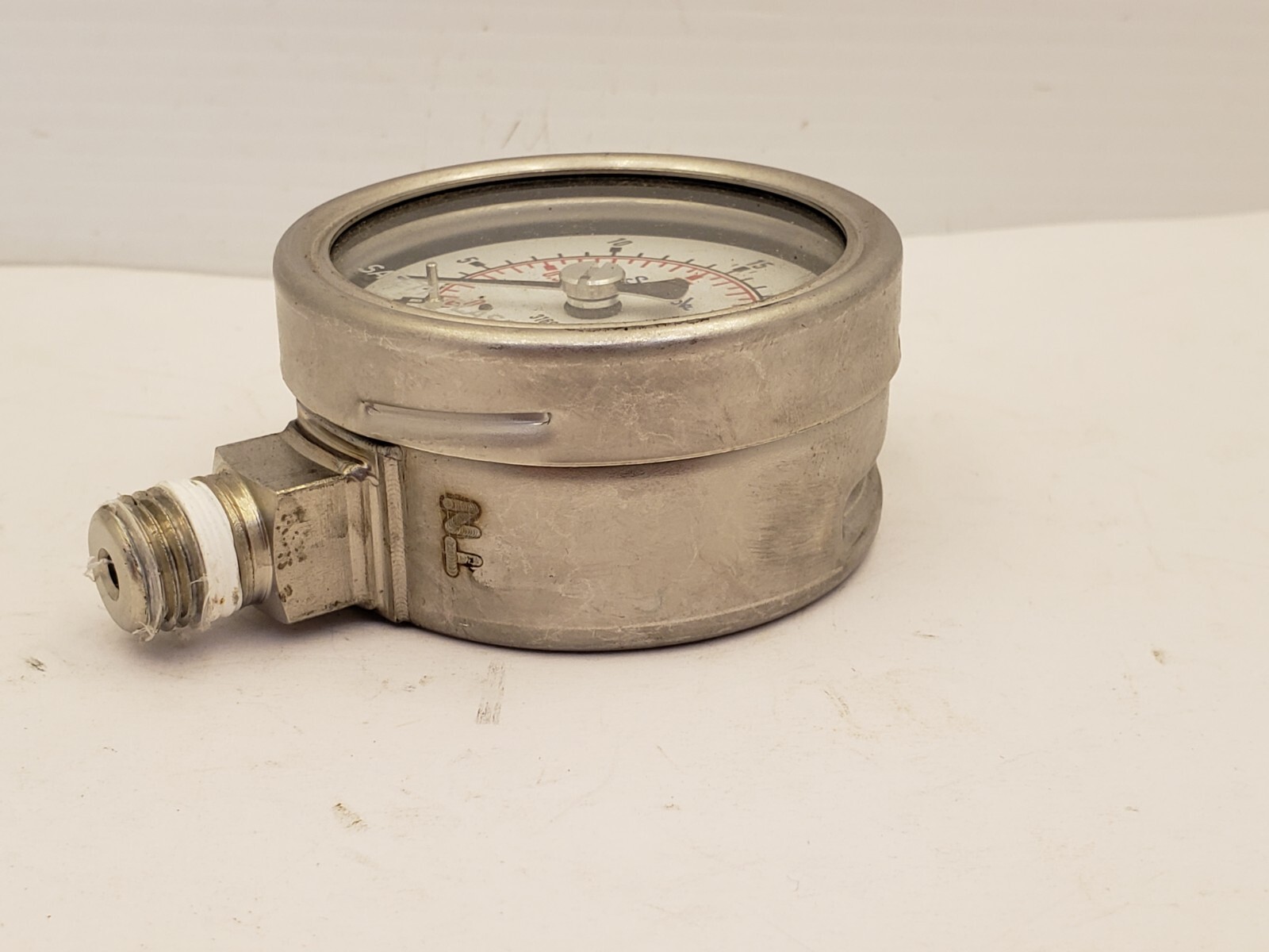 SWAGELOK EN 837-1 PRESSURE GAUGE, 0-30 PSI, 0-2.0 BAR, 316SS, 1/4″ NPT