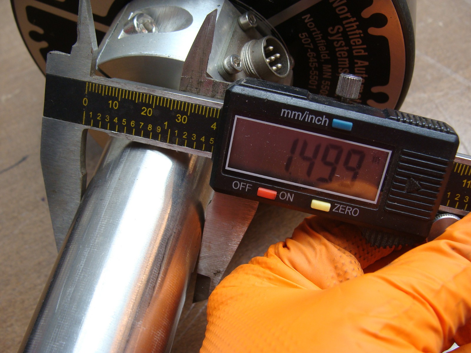 NORTHFIELD MONTALVO TENSION SENSING ROLL LOAD CELL TYPE: TNT LOAD: 25 LB