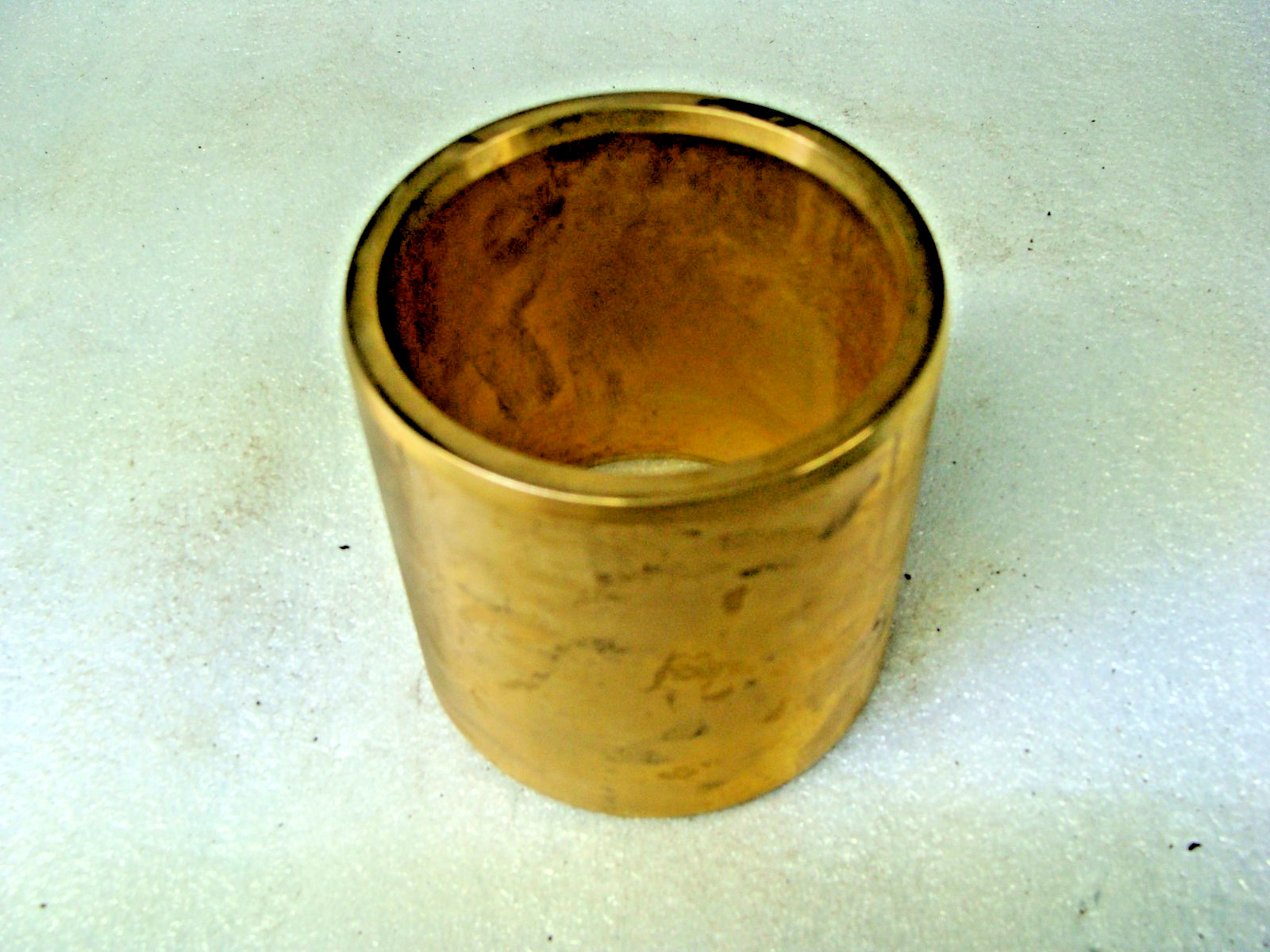 INTERNATIONAL HARVESTER 86692E 2-3/8″ I.D. X 2-3/4″ O.D. X 3″ LONG BRASS BUSHING