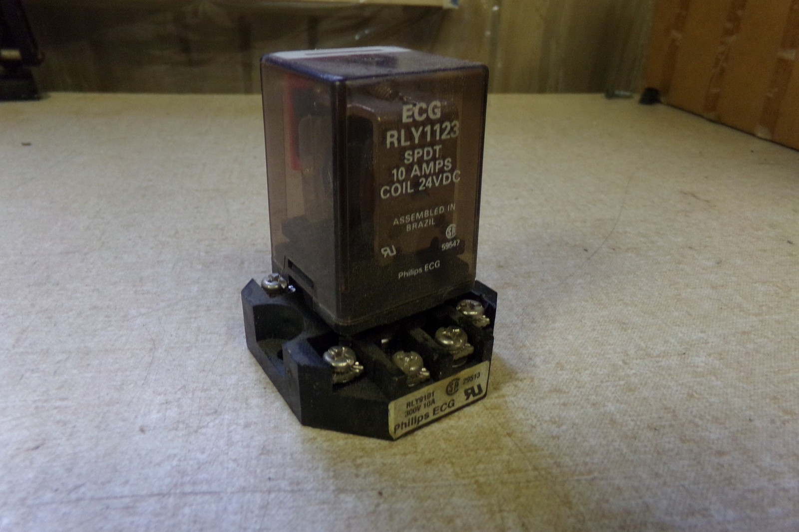 ECG Relay RLY1123 and Socket Base RLY9101 24VDC *FREE SHIPPING*