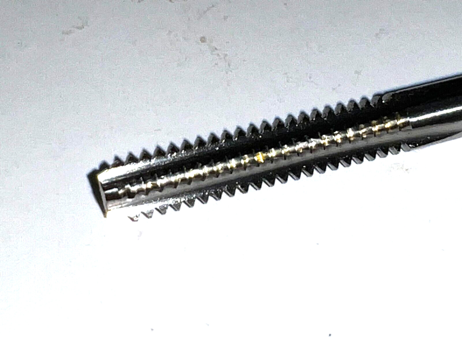 HERTEL BOTTOMING HAND TAP 4 FLUTE 02383891 #10-24 H3 1″ LOC 2-1/2″ OAL LOT OF 6