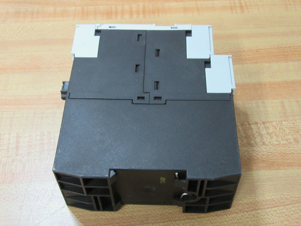 Siemens 3UF7010-1AU00-0 Relay Motor Control Complete
