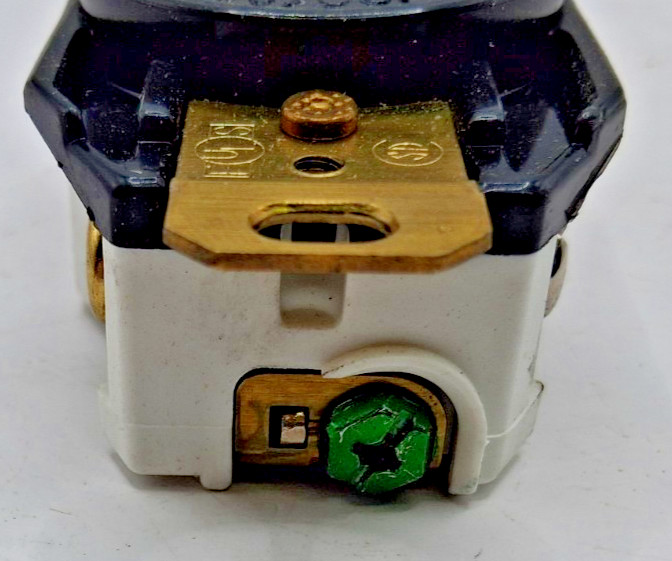 Hubbell HBL2510 Twist-Lock Receptacle