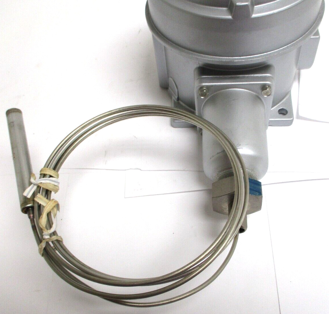 UNITED ELECTRIC CONTROL, B121-120, 15A 480 VAC, RANGE 0-225 F, SURPLUS