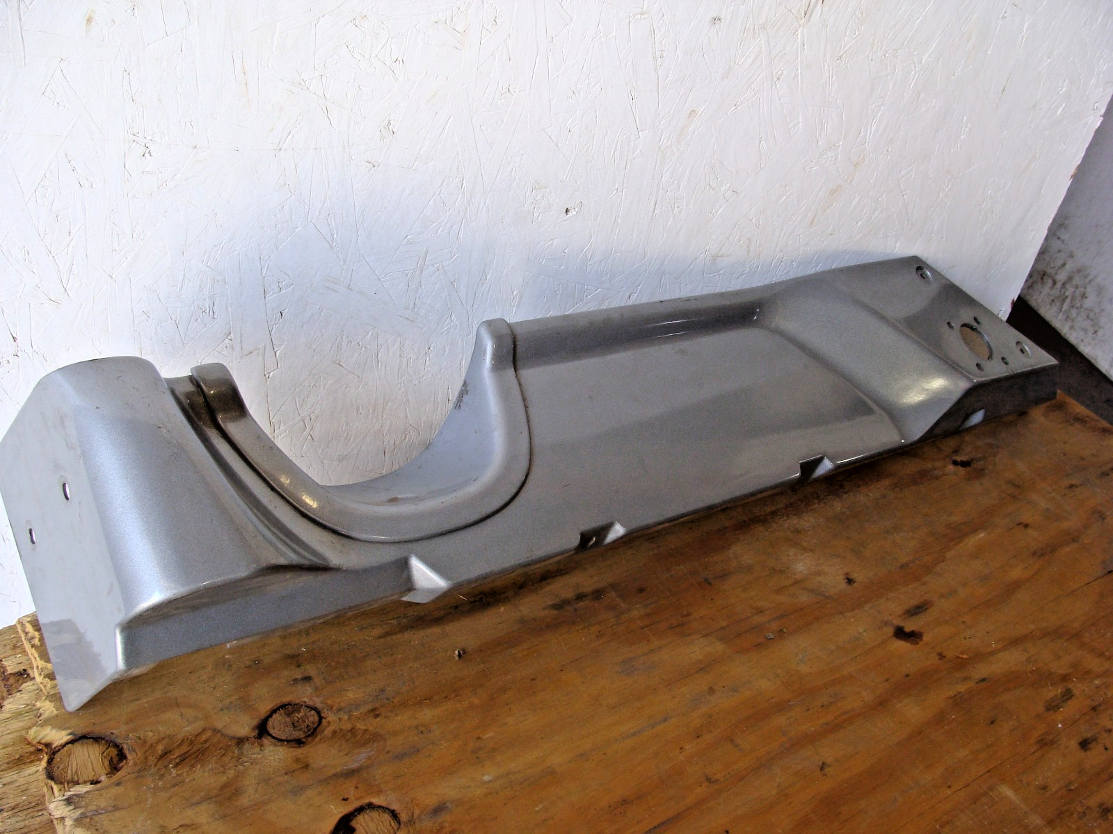 FREIGHTLINER A22-52006-008 CORE MOLDING REAR BODY PANEL GRAY/SILVER