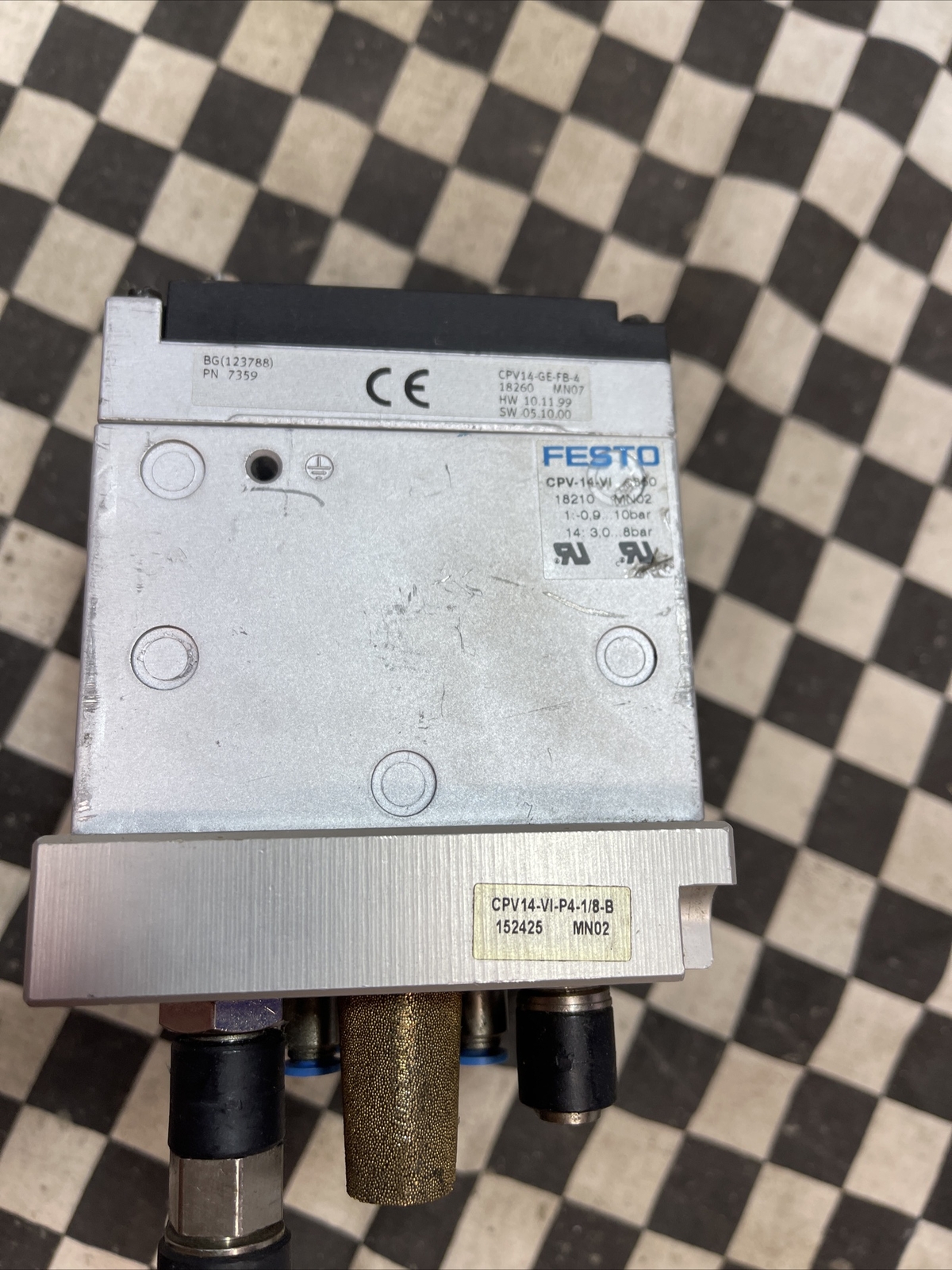 FESTO CPV14-GE-FB-4 CPV-14-VI CPV14-VI-P4-1/8-B 18261 161361 161360 161362