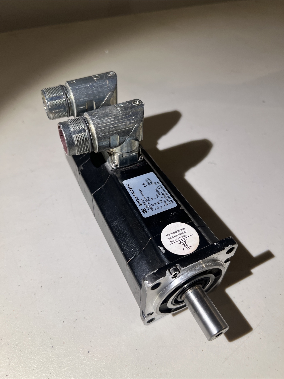 Sigmatek S1 026-8AF61-R4E-Z57 Servo Motor FOR PARTS OR REPAIR – SHIPS FROM USA