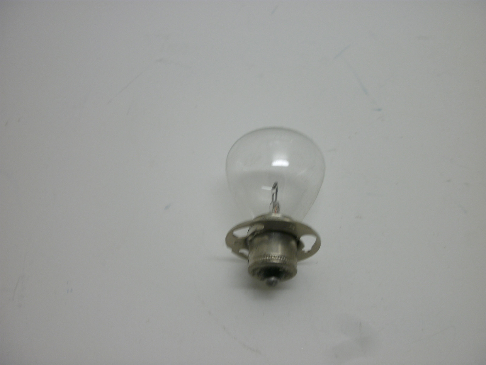 CHICAGO MINIATURE 1501 BULB 5.9V 6.36A 37.5W RP11 P15s30B C6 CP 4 (1-BULB) NNB