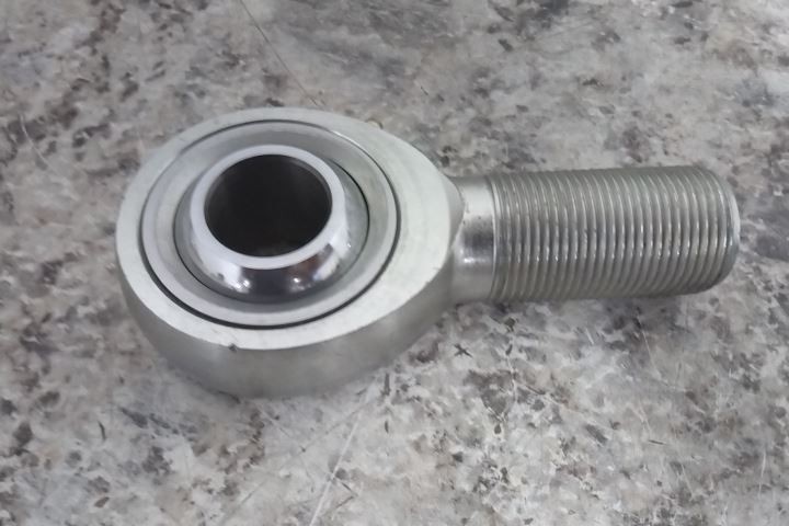 QA1 KML16Z 2 Pk 1 In Bore Dia 2-3/4 In Head OD Precision Greasable Rod End