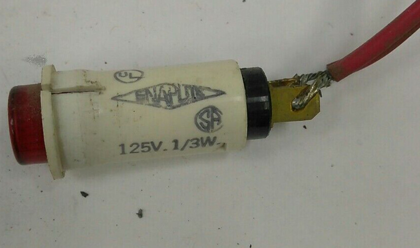 LEECRAFT / SNAPLITE L.I.C.1.N.Y. 3200 /PANEL LAMPS/ 125V.1/3W. LIC1NY/USE(L88