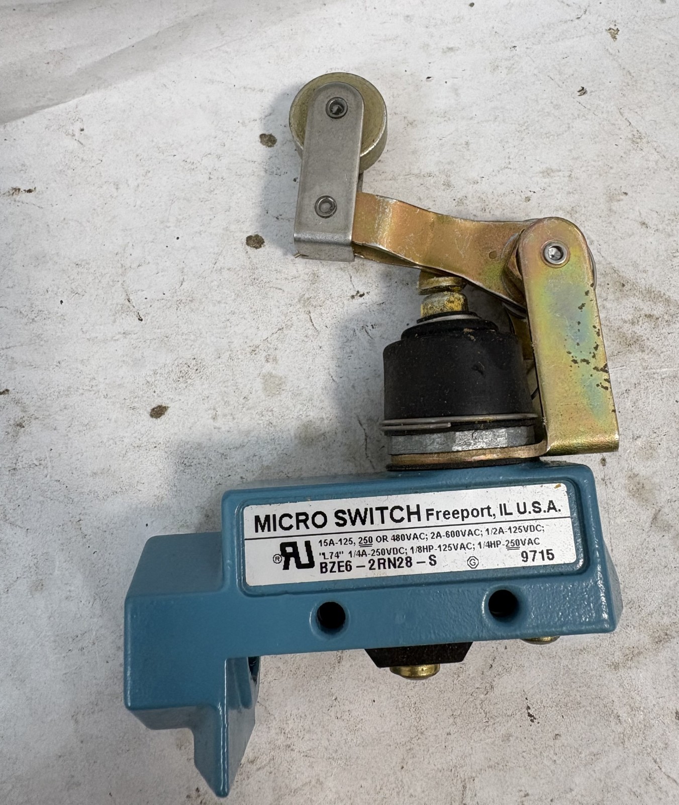 New Honeywell Microswitch Limit Switch #BZE6-2RN28-S
