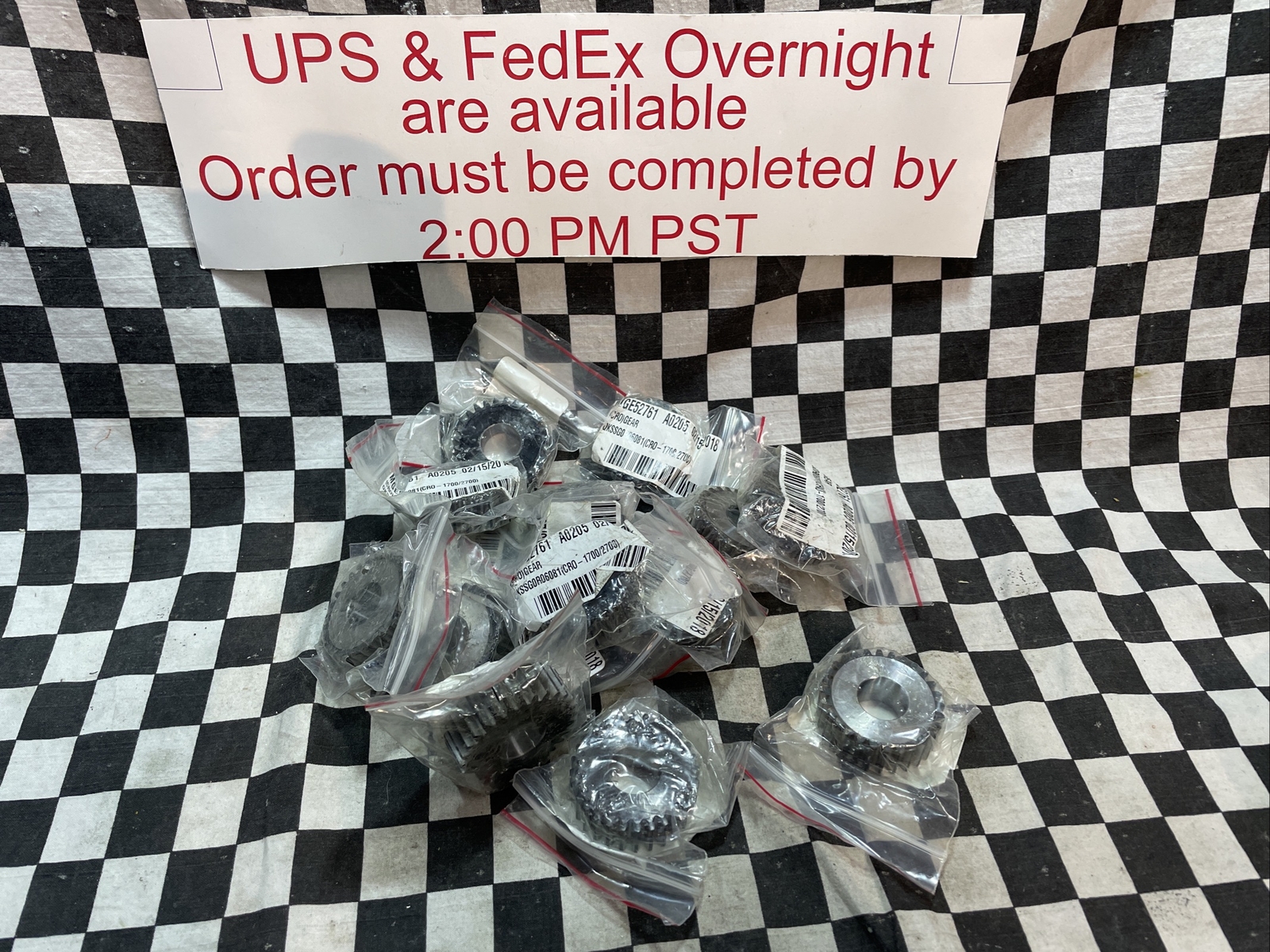 QKSSG0R06081, MGE52761, CR0-1700/2700 ( CRO) GEAR, LOT OF 16, SHIPSAMEDAY